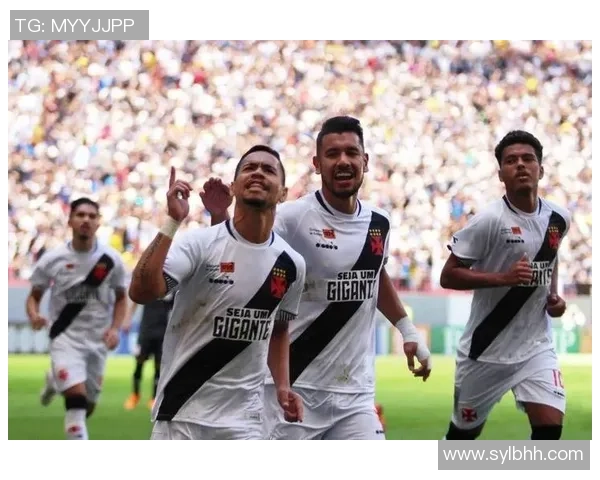 戈亚尼亚主场迎战巴西国际全力争胜展现球队实力与斗志